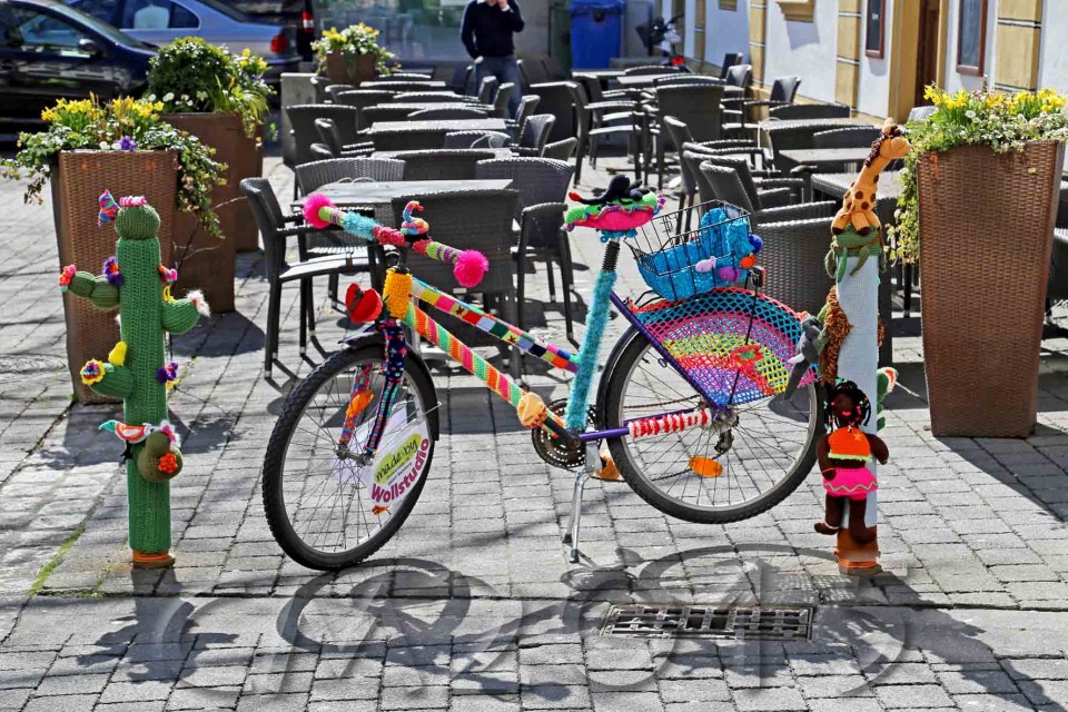 Guerilla-Strick, Wollstudio14, Autor Charlotte Moser